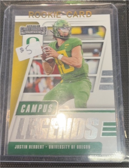 2021 Panini Contenders Draft Picks #9 Justin Herbert Campus Legends — front