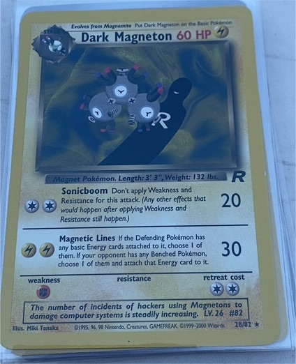 1999 Pokemon Team Rocket #28 Dark Magneton — front