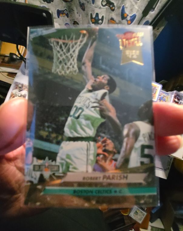 1992-93 Fleer Ultra #214 Robert Parish — front