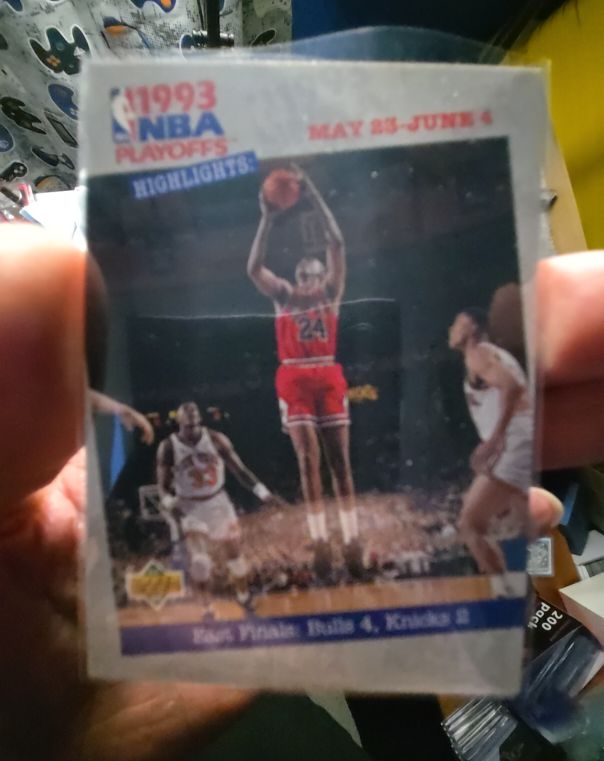 1993 Upper Deck #196 1993 NBA Playoffs Highlights Bulls & Knicks — front