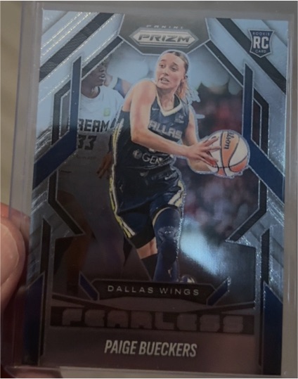 2025 Panini Prizm WNBA #13 Paige Bueckers Fearless Rookie — front