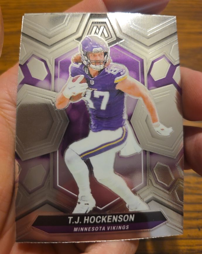 2024 Panini Mosaic #145 T.J. Hockenson — front
