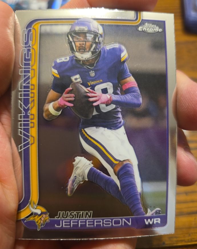 2025 Topps Chrome #195 Justin Jefferson — front