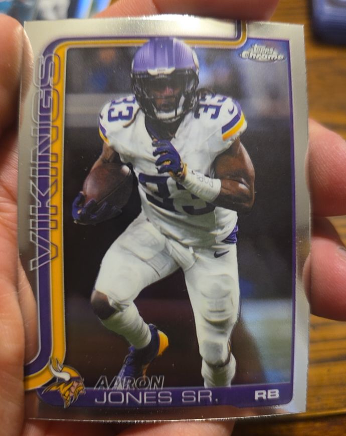 2025 Topps Chrome #201 Aaron Jones Sr. — front