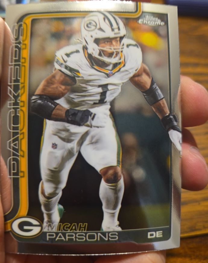 2025 Topps Chrome #77 Micah Parsons — front
