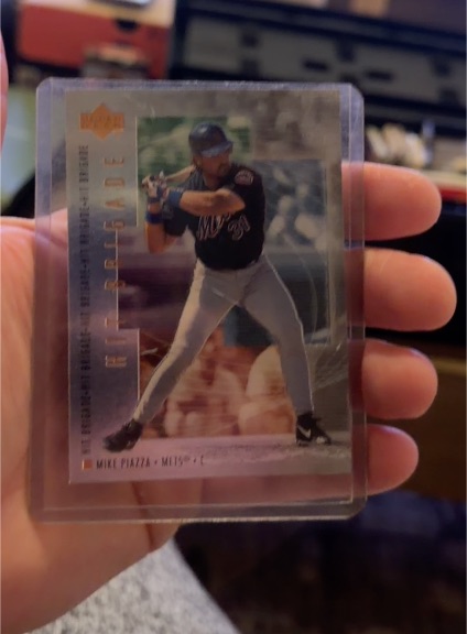 2000 Upper Deck #H5 Mike Piazza Hit Brigade — front