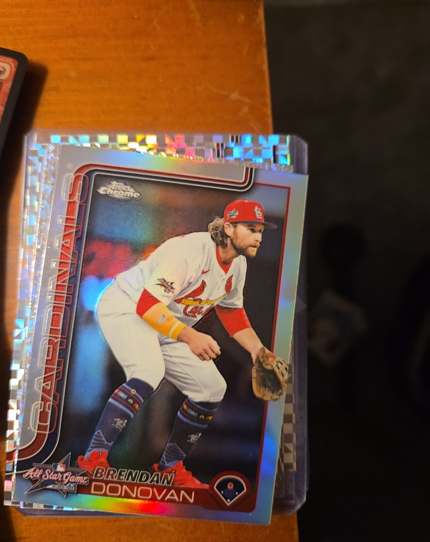 2025 Topps Chrome #233 Brendan Donovan — front