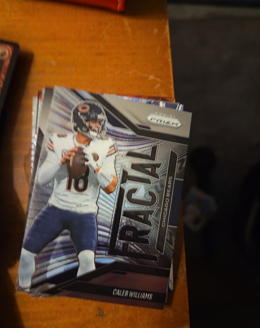 2025 Panini Prizm Fractal #4 Caleb Williams — front
