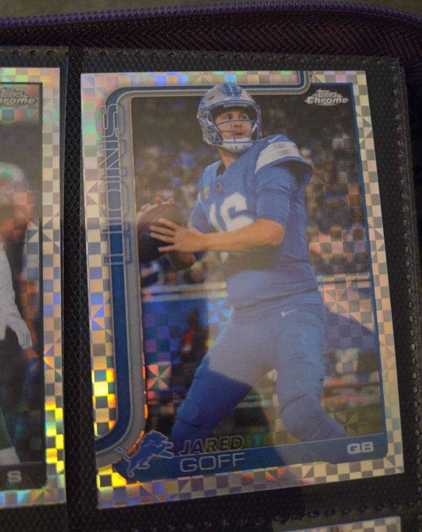 2025 Topps Chrome #102 Jared Goff — front