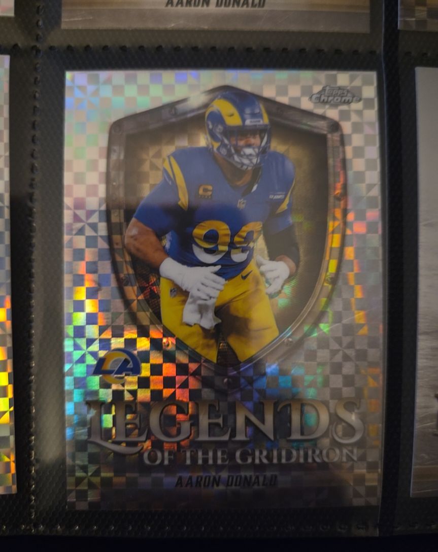 2025 Topps Chrome #LOG-40 Aaron Donald Legends of the Gridiron — front