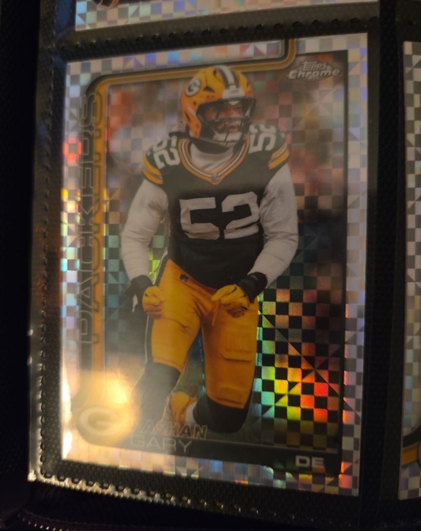 2025 Topps Chrome #111 Rashan Gary X-Fractor — front