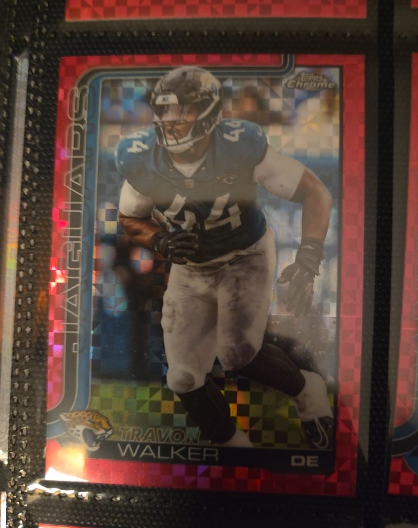2025 Topps Chrome #141 Travon Walker — front