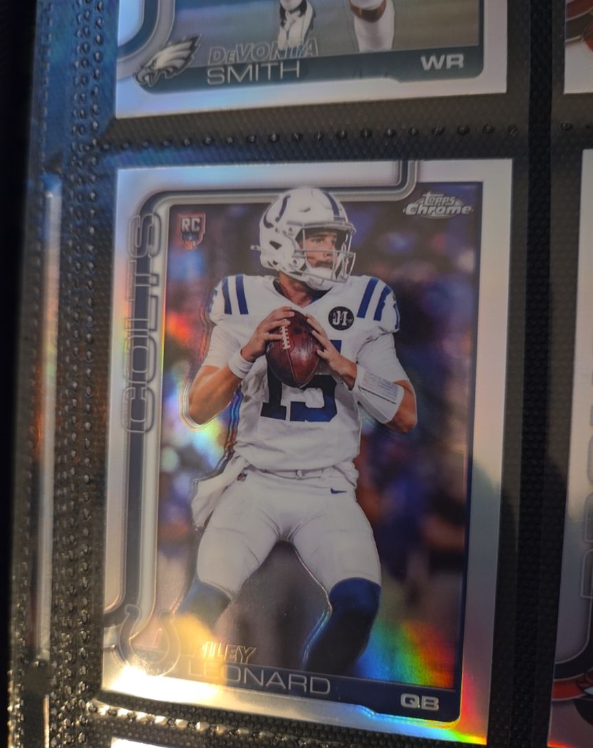 2025 Topps Chrome #318 Riley Leonard — front
