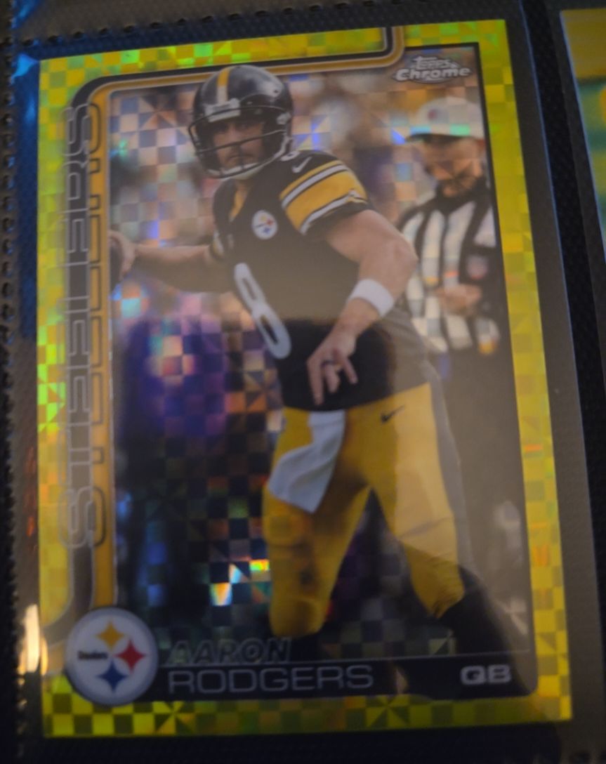 2025 Topps Chrome #255 Aaron Rodgers — front