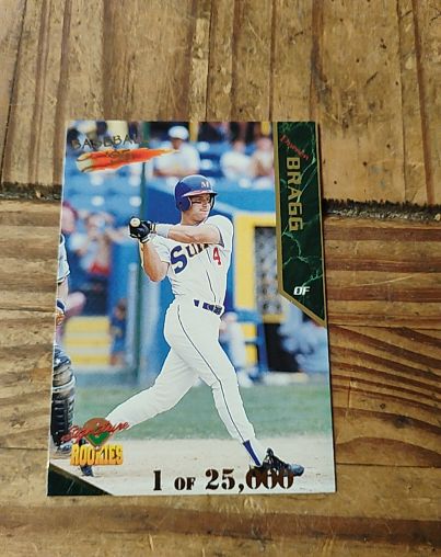 1995 Signature Rookies #9 Darren Bragg — front