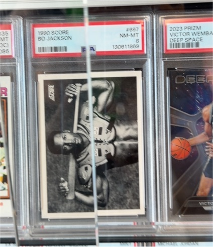 1990 Score #697 Bo Jackson — front