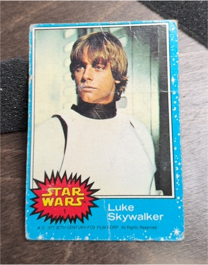 1977 Topps Star Wars Blue Series #1 Luke Skywalker — front