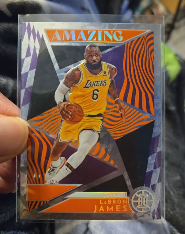 2021-22 Panini Illusions #5 LeBron James Amazing Orange — front