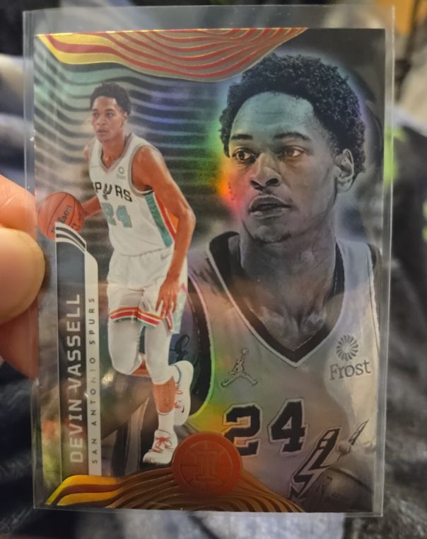 2021-22 Panini Illusions #88 Devin Vassell — front