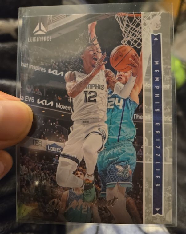 2021-22 Panini Chronicles Luminance #262 Ja Morant — front