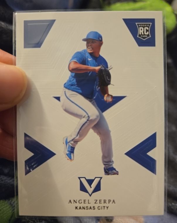 2022 Panini Chronicles Vertex #12 Angel Zerpa — front