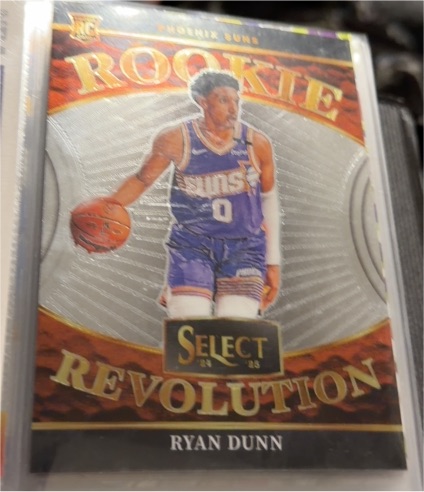 2024-25 Panini Select #9 Ryan Dunn Rookie Revolution — front