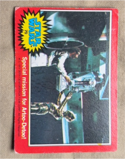 1977 Topps Star Wars #70 Special Mission for Artoo-Detoo! — front