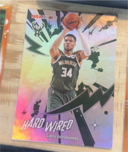 2025-26 Topps NBA Hoops #HW-8 Giannis Antetokounmpo — front