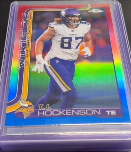 2025 Topps Chrome #200 T.J. Hockenson — front