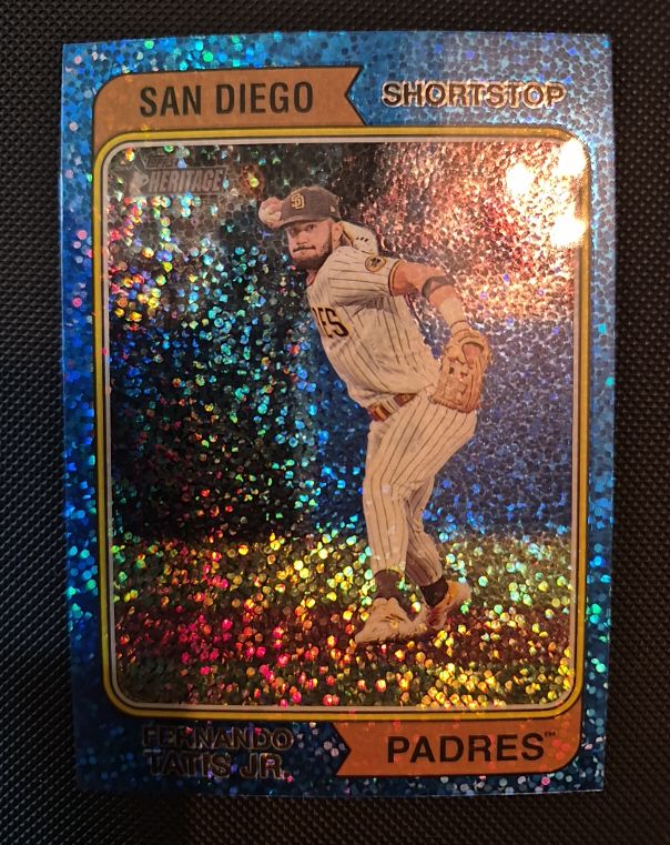 2023 Topps Heritage #24 Fernando Tatís Jr. Blue Sparkle — front
