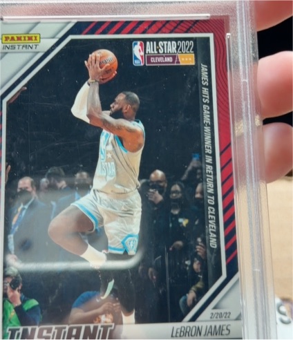 2021-22 Panini Instant #141 LeBron James Hits Game Winner in Return to Cleveland — front