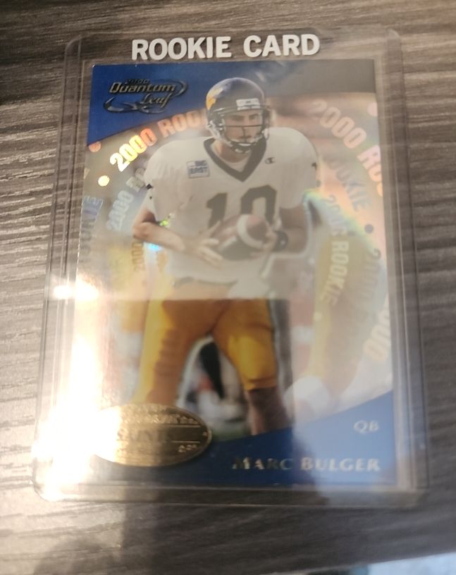 2000 Quantum Leaf #342 Marc Bulger Rookie — front