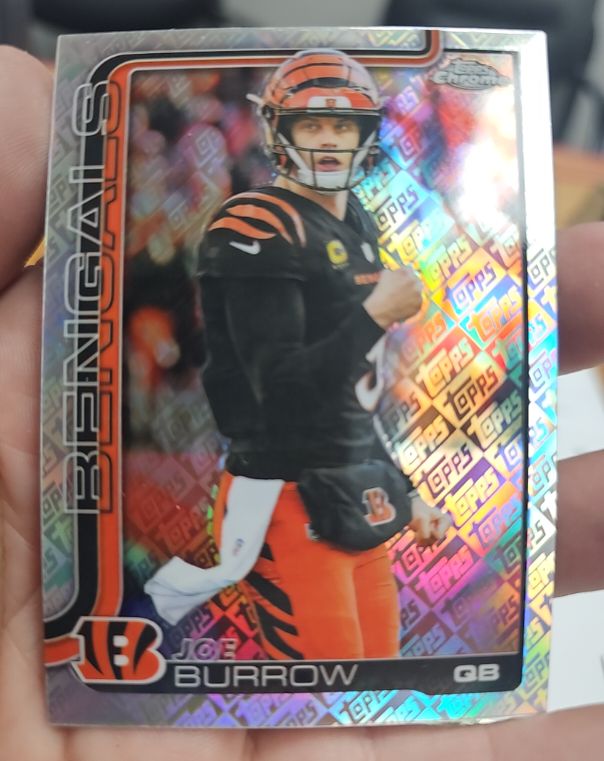 2025 Topps Chrome #61 Joe Burrow — front