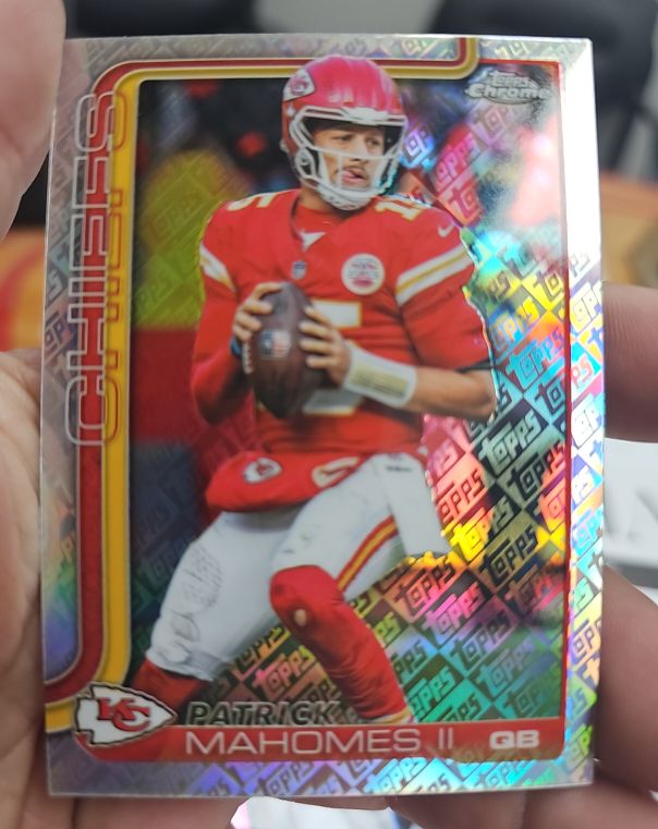 2025 Topps Chrome #148 Patrick Mahomes II — front