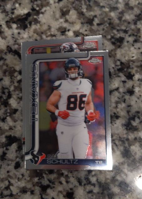 2025 Topps Chrome #118 Dalton Schultz — front