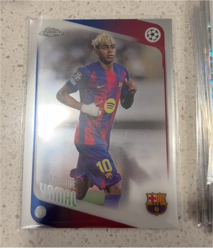2025-26 Topps Chrome UEFA Champions League #10 Lamine Yamal — front