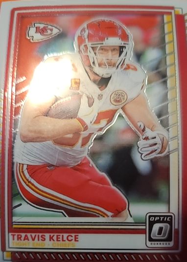 2025 Panini Donruss Optic #135 Travis Kelce — front