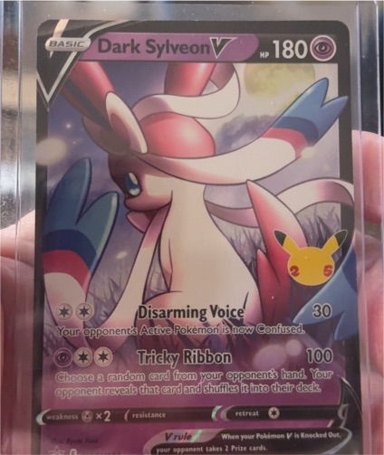2021 Pokémon Dark Sylveon V #SWSH134 — front