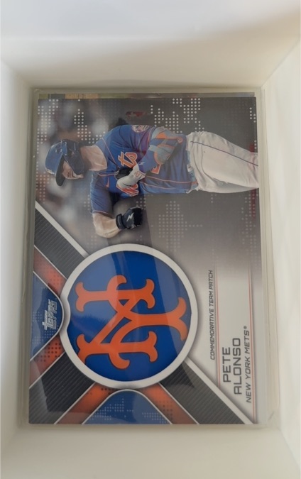 2022 Topps Commemorative Team Patch Pete Alonso New York Mets — front