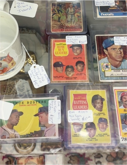 1962 Topps #235 Hank Aaron — front