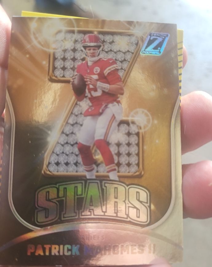 2023 Panini Zenith Z-Stars #1 Patrick Mahomes II — front