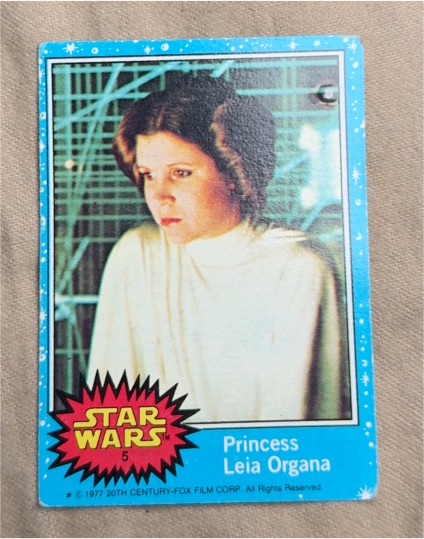 1977 Topps Star Wars #5 Princess Leia Organa — front