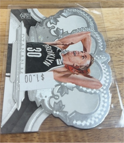 2018-19 Panini Crown Royale #6 Dzanan Musa — front