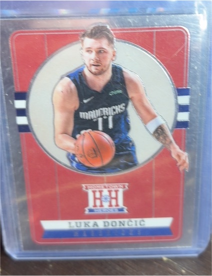 2019-20 Panini Chronicles Hometown Heroes #549 Luka Doncic — front