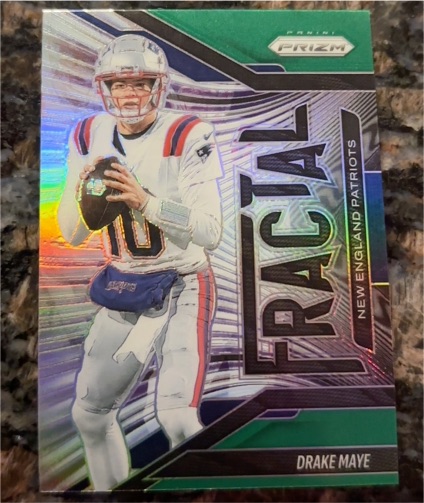 2025 Panini Prizm #7 Drake Maye Fractal Green Prizm New England Patriots — front