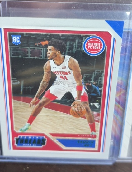 2020-21 Panini Chronicles Threads #97 Saddiq Bey RC Detroit Pistons — front