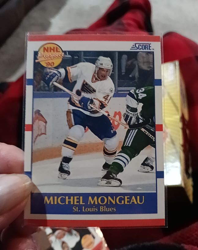 1990-91 Score #395 Michel Mongeau — front