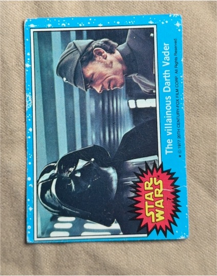 1977 Topps Star Wars #7 The Villainous Darth Vader — front