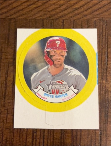 2022 Topps Heritage #11 Bryce Harper — front