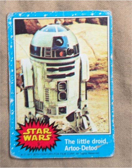 1977 Topps Star Wars #3 The little droid, Artoo-Detoo — front